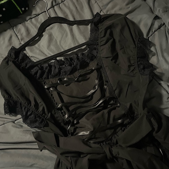 Victorian Dress - Picture 1 of 4